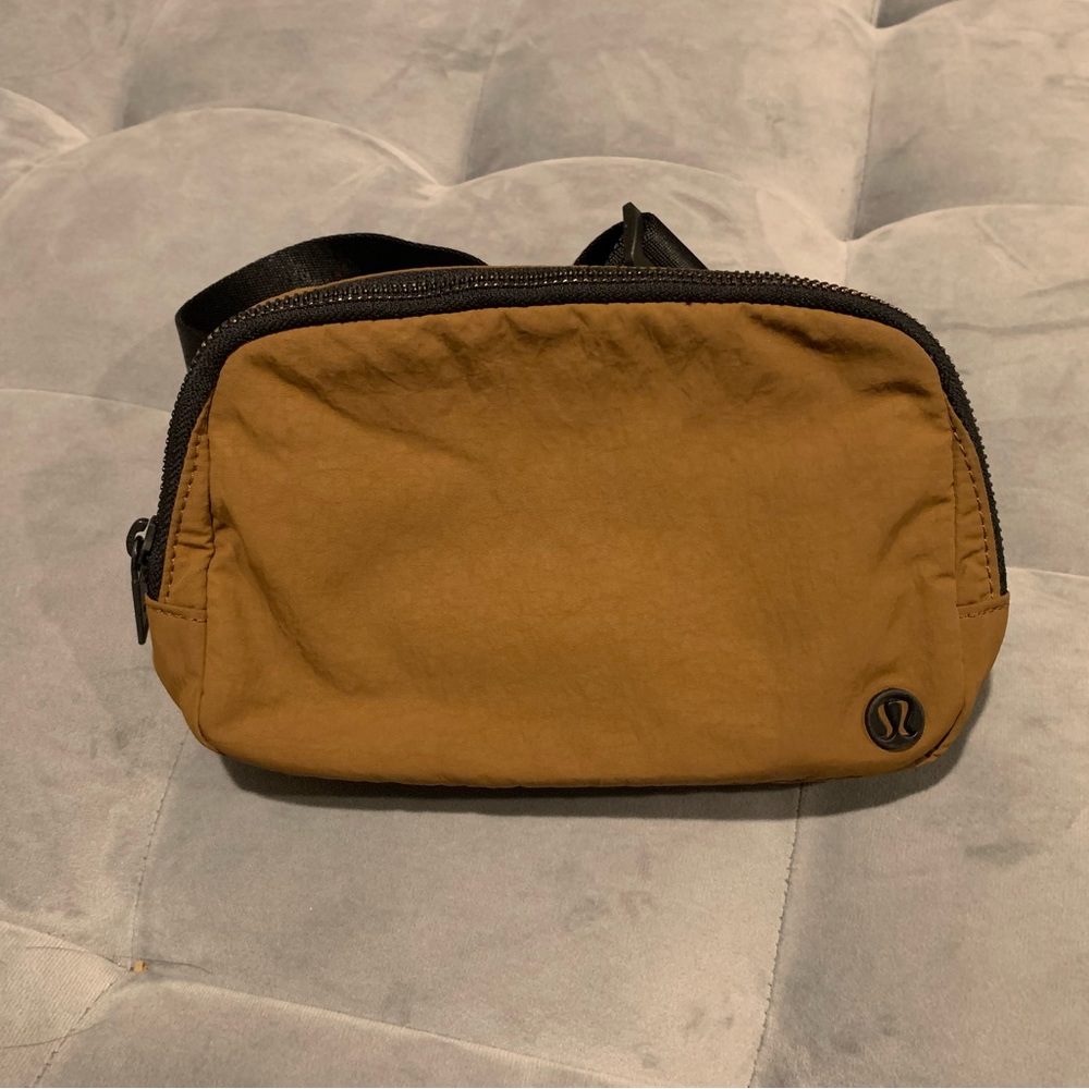 Lululemon Everywhere Belt Bag OG Burnt Caramel - Picture 1 of 15